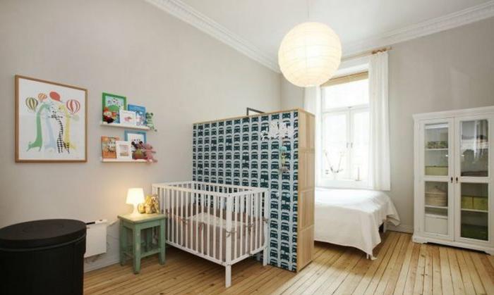 Camera da letto e scuola materna per un bambino fino a 2 anni in una stanza