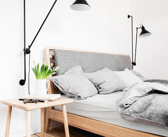 Lampade minimaliste nella camera da letto
