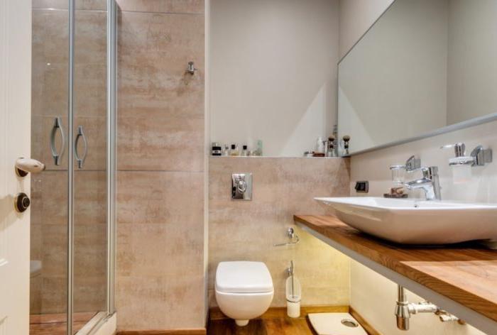 Design moderno delle piastrelle del bagno