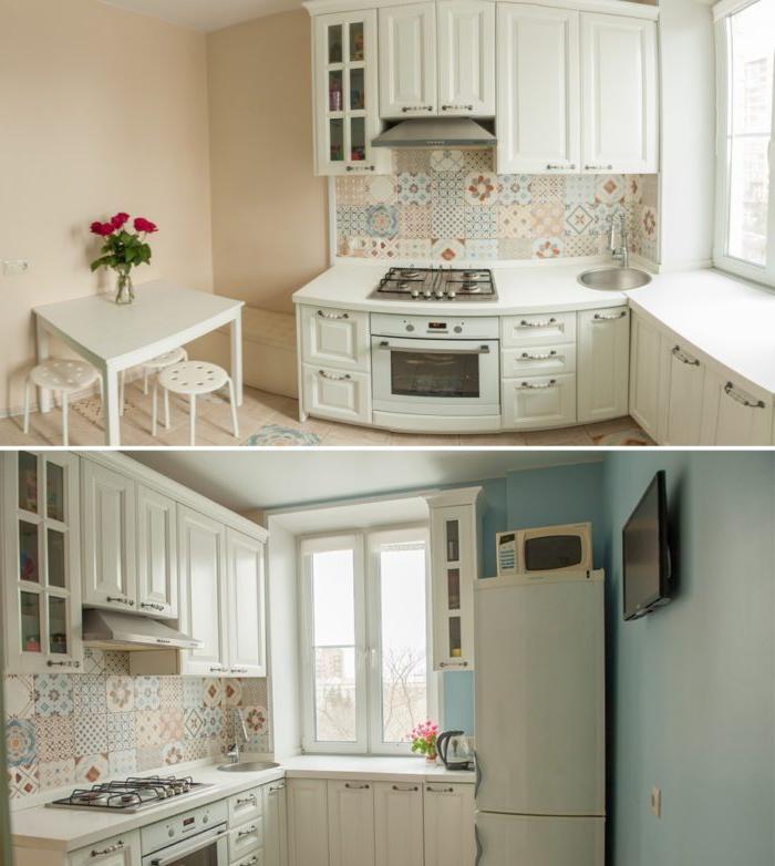 Piccola cucina bianca in un appartamento in stile provenzale